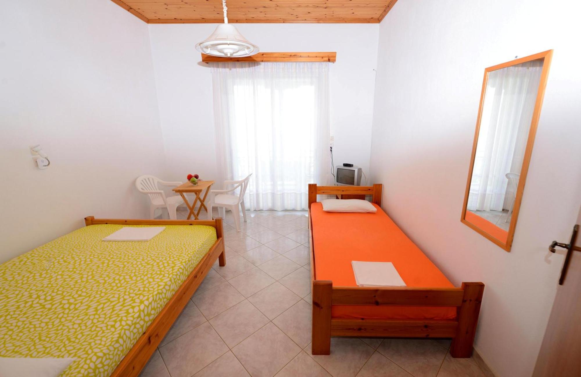 Apartments Ziogas Paralia Skotinis Luaran gambar