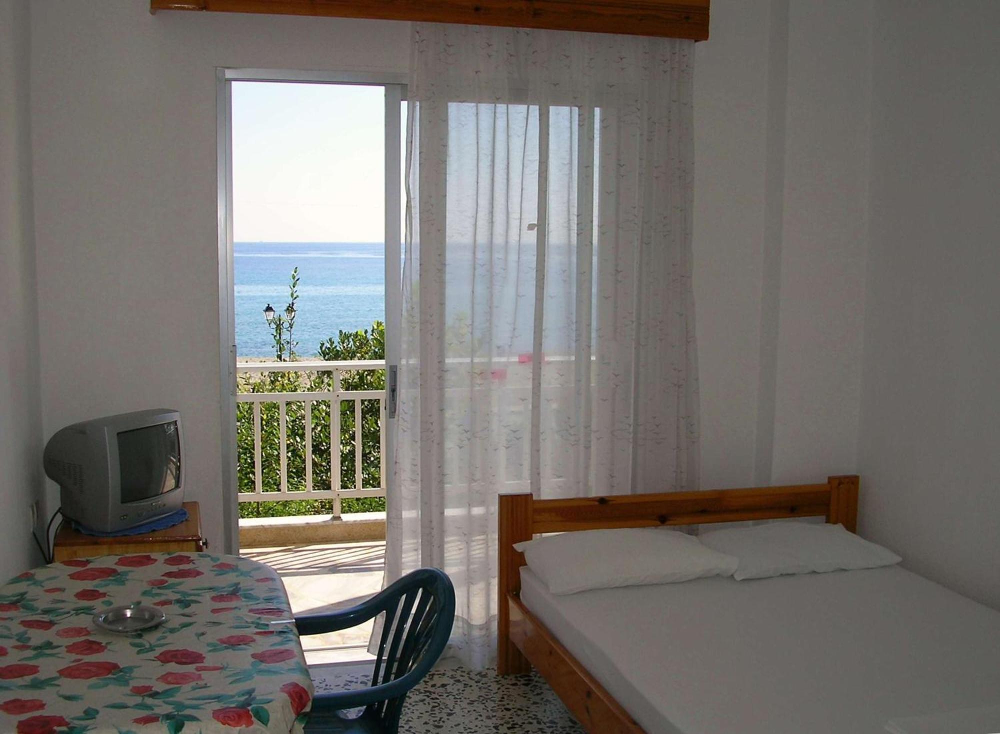 Apartments Ziogas Paralia Skotinis Luaran gambar